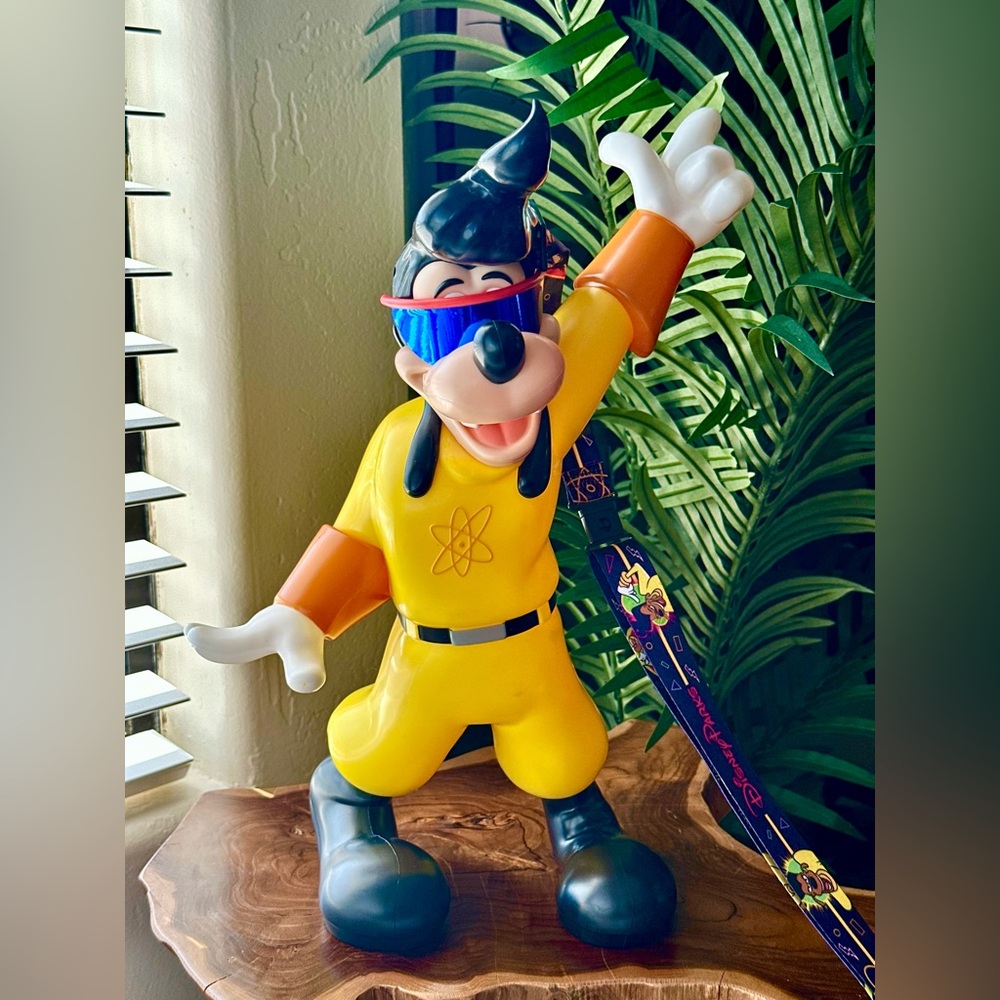 Disney Max A Goofy Movie Popcorn Bucket 90’s nite limited edition